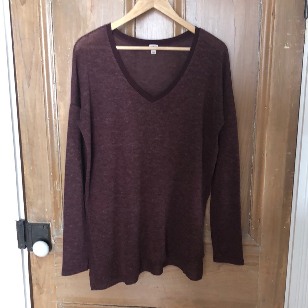 Aritzia Wilfred high-low light knit sweater